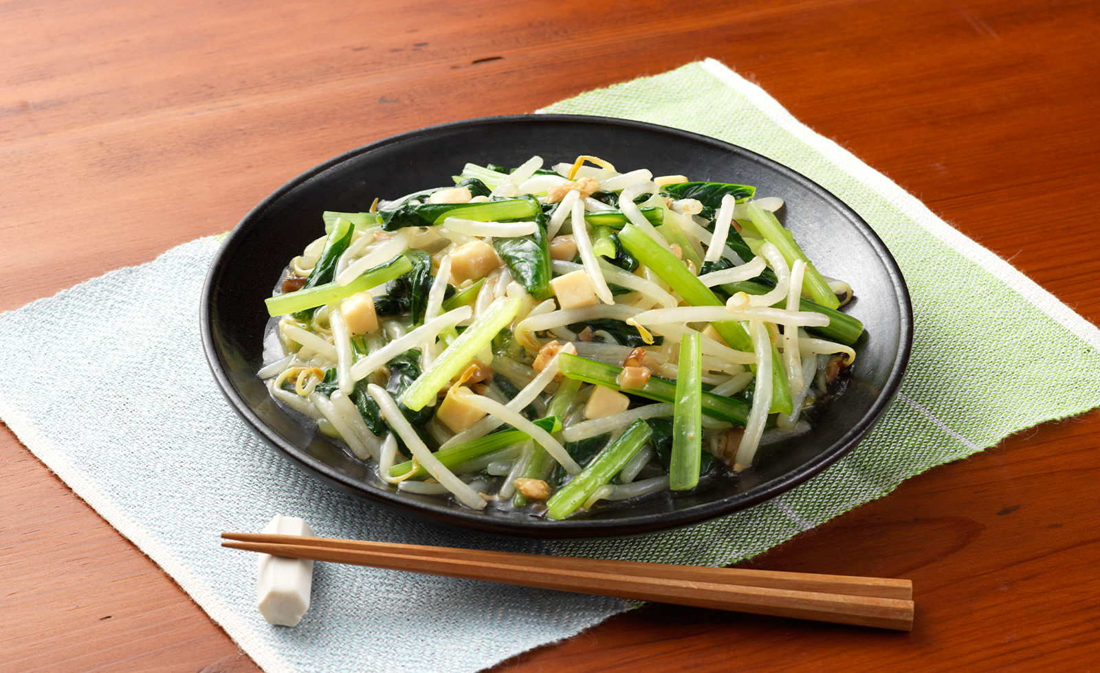 もやしで作る鶏そぼろレモン蒸し