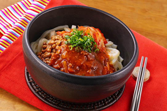 キムチ納豆のビビンバ風うどん