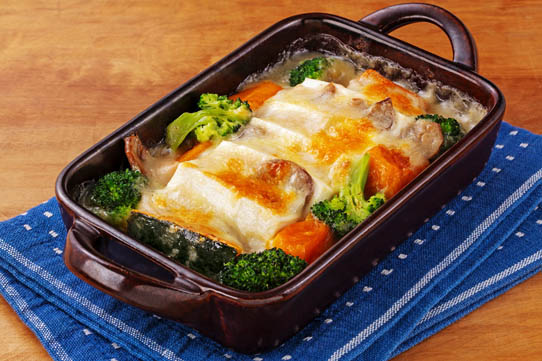 豆腐と冷凍野菜のチーズ焼き